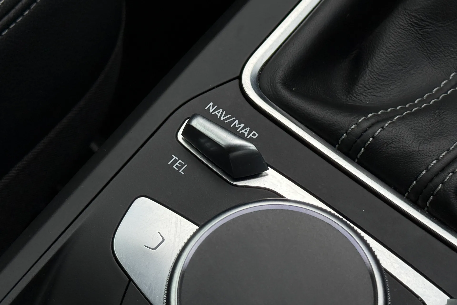 Audi Q2 thumbnail image number 22