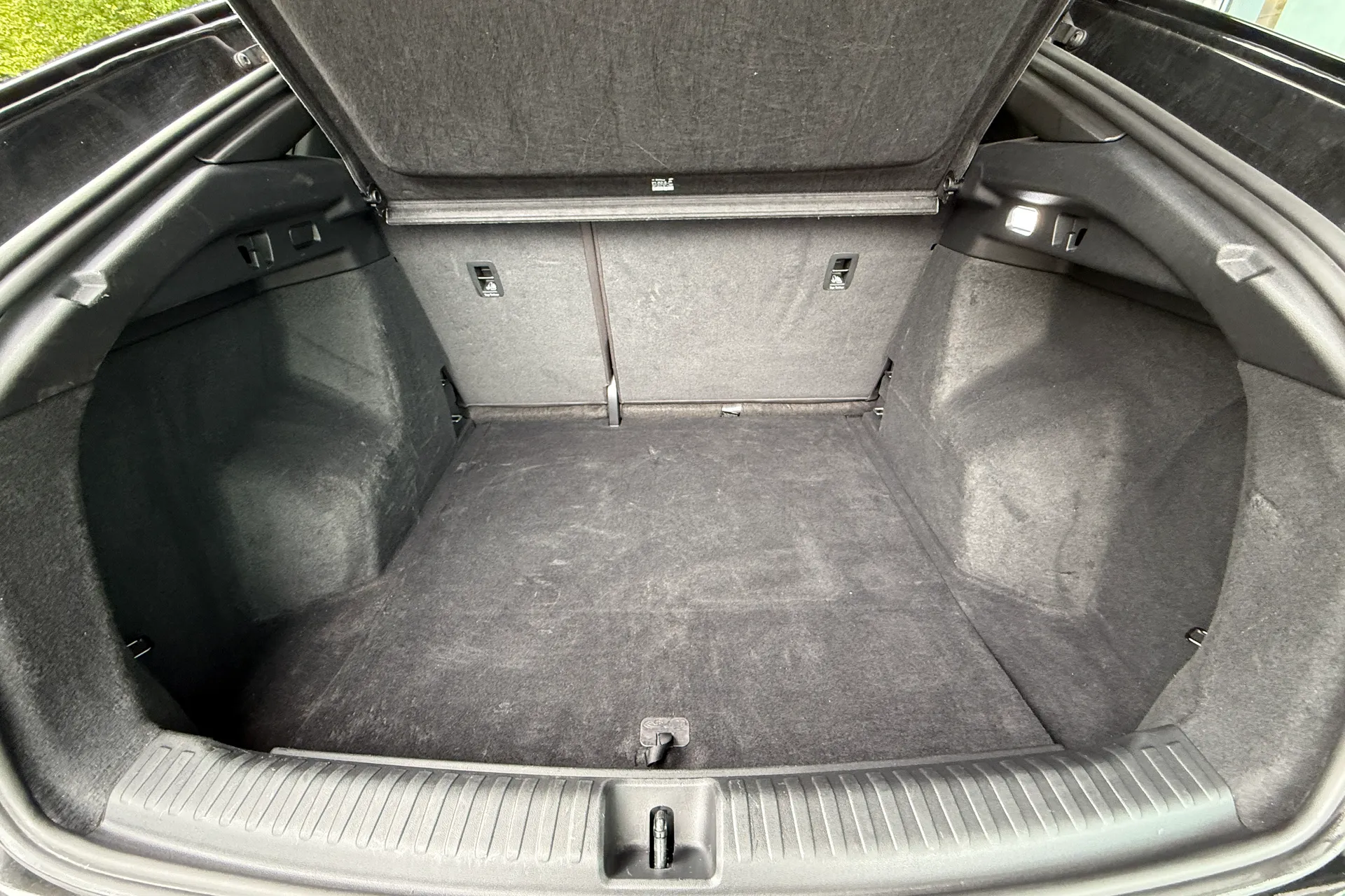 Audi Q4 thumbnail image number 90