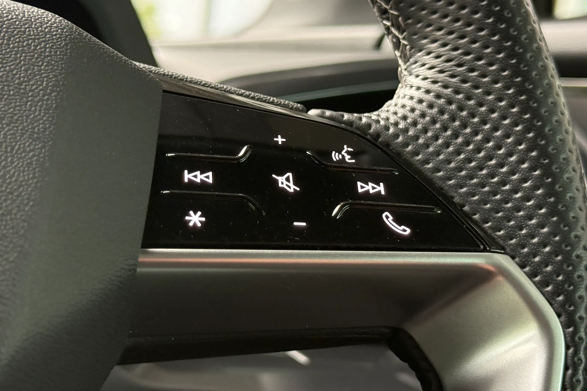 Audi Q4 thumbnail image number 44