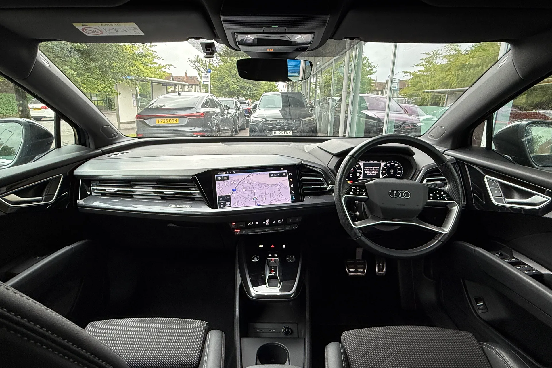 Audi Q4 thumbnail image number 3
