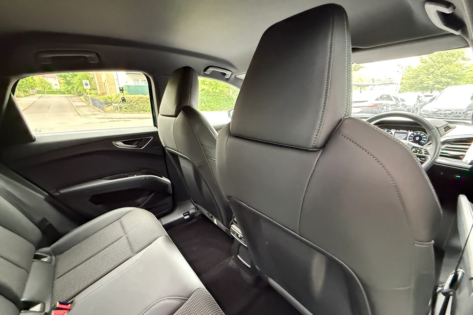 Audi Q4 thumbnail image number 80