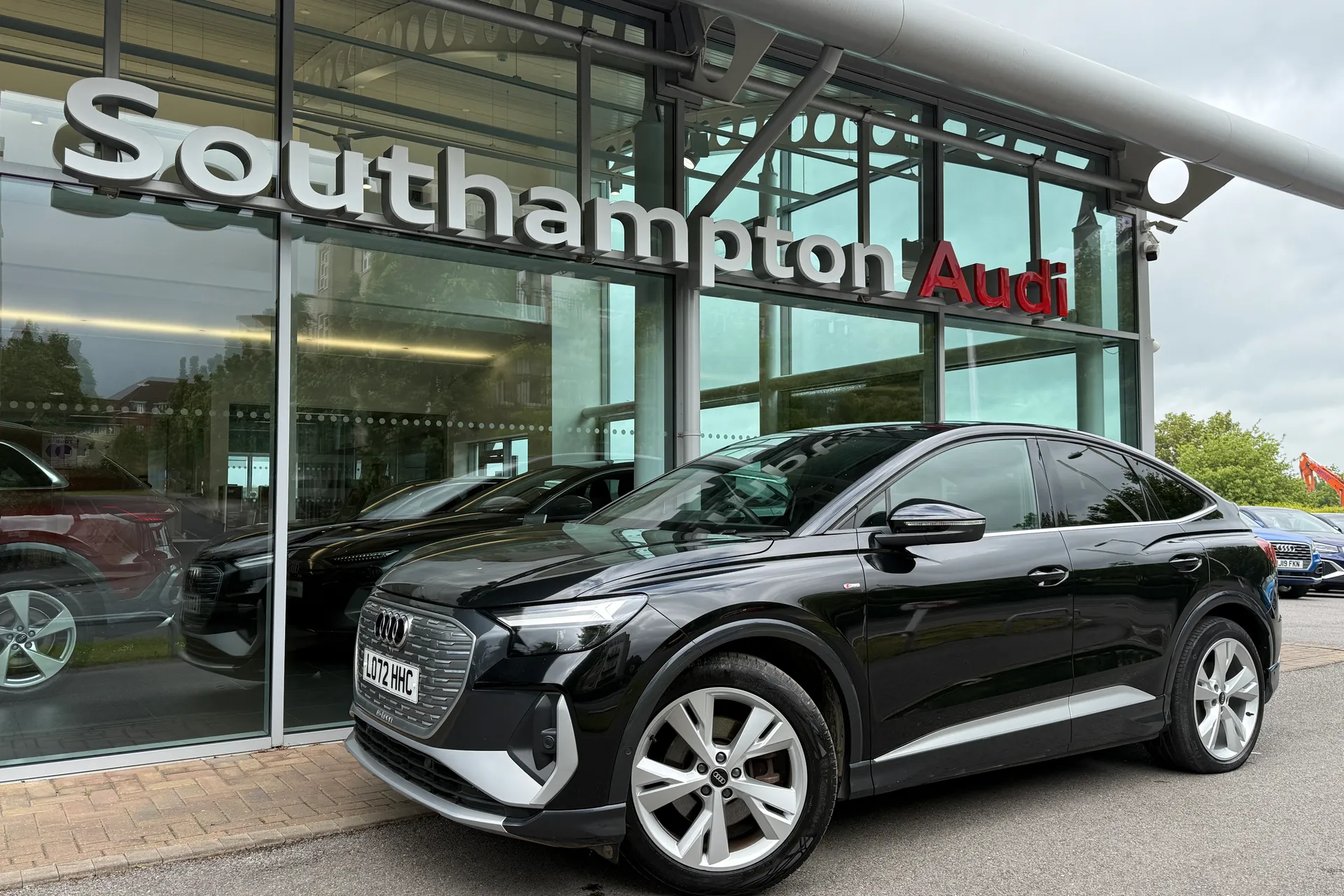 Audi Q4 thumbnail image number 98