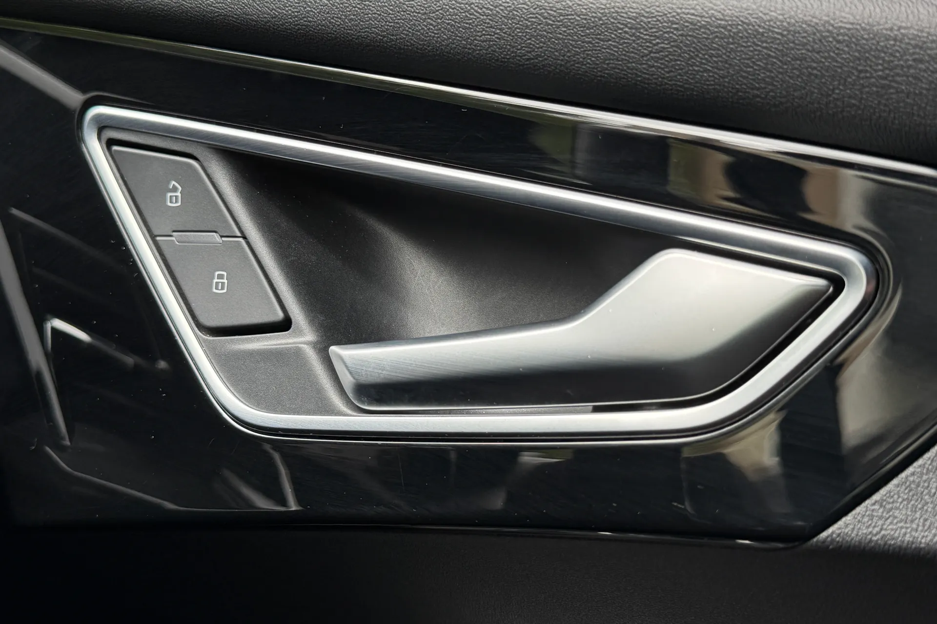 Audi Q4 thumbnail image number 22