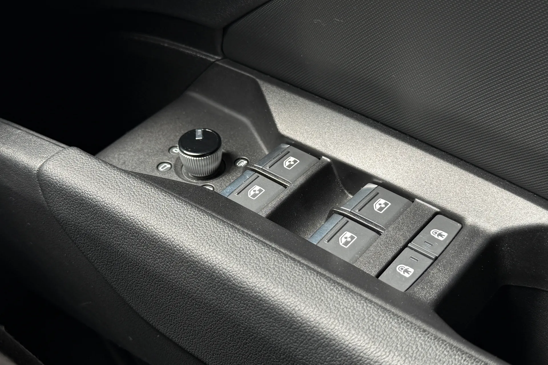 Audi Q4 thumbnail image number 21