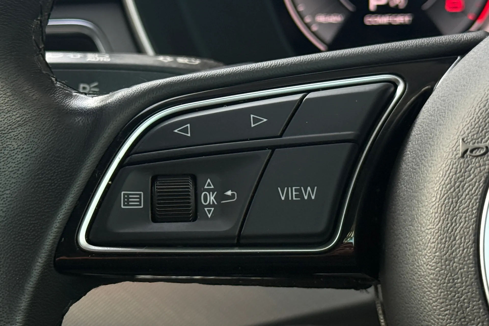 Audi A4 thumbnail image number 12