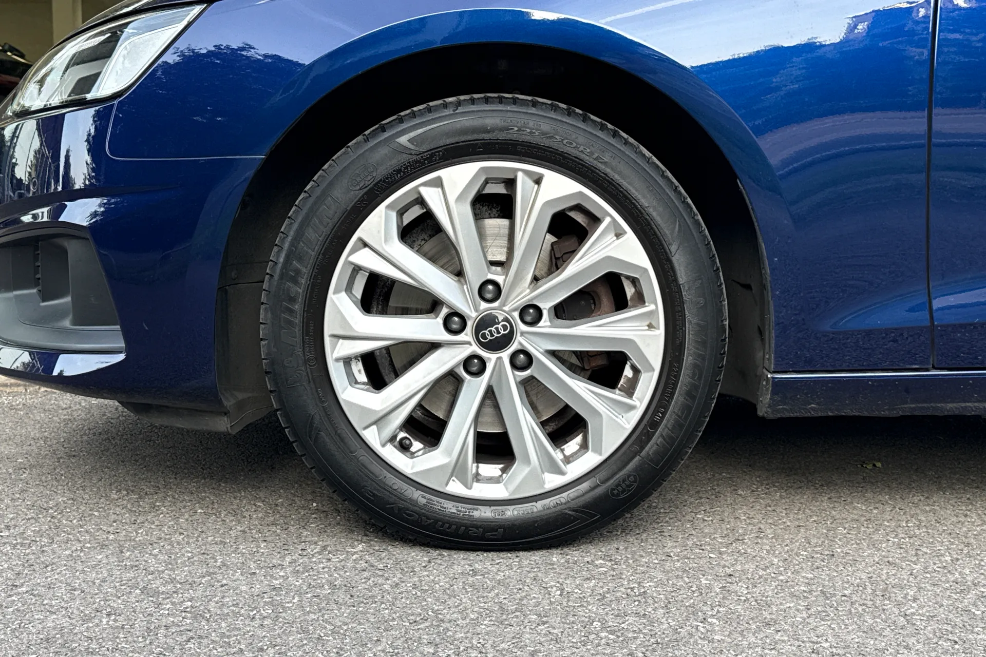 Audi A4 thumbnail image number 52
