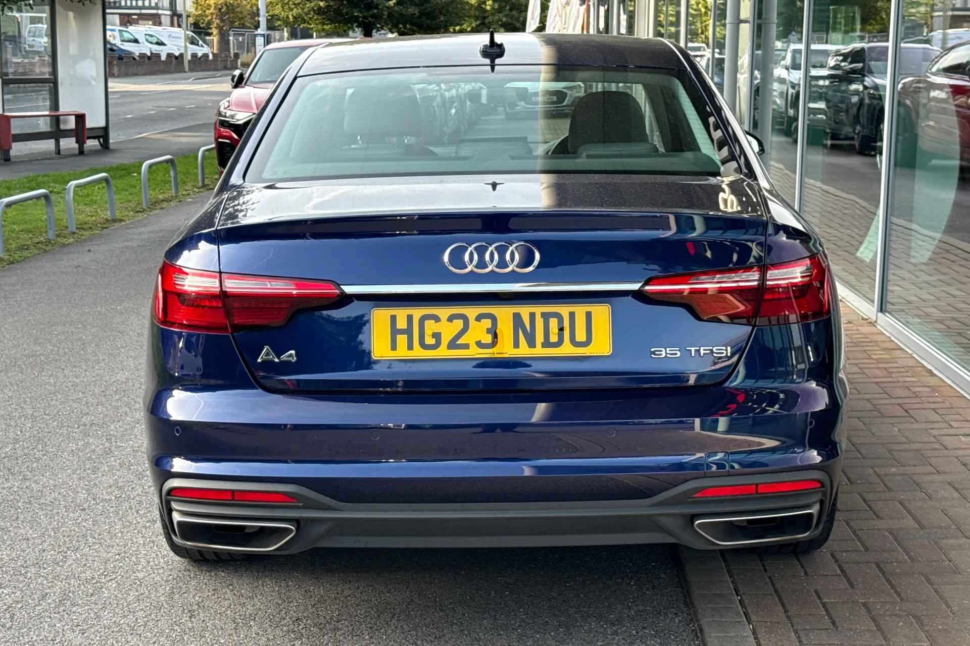 Audi A4 thumbnail image number 44