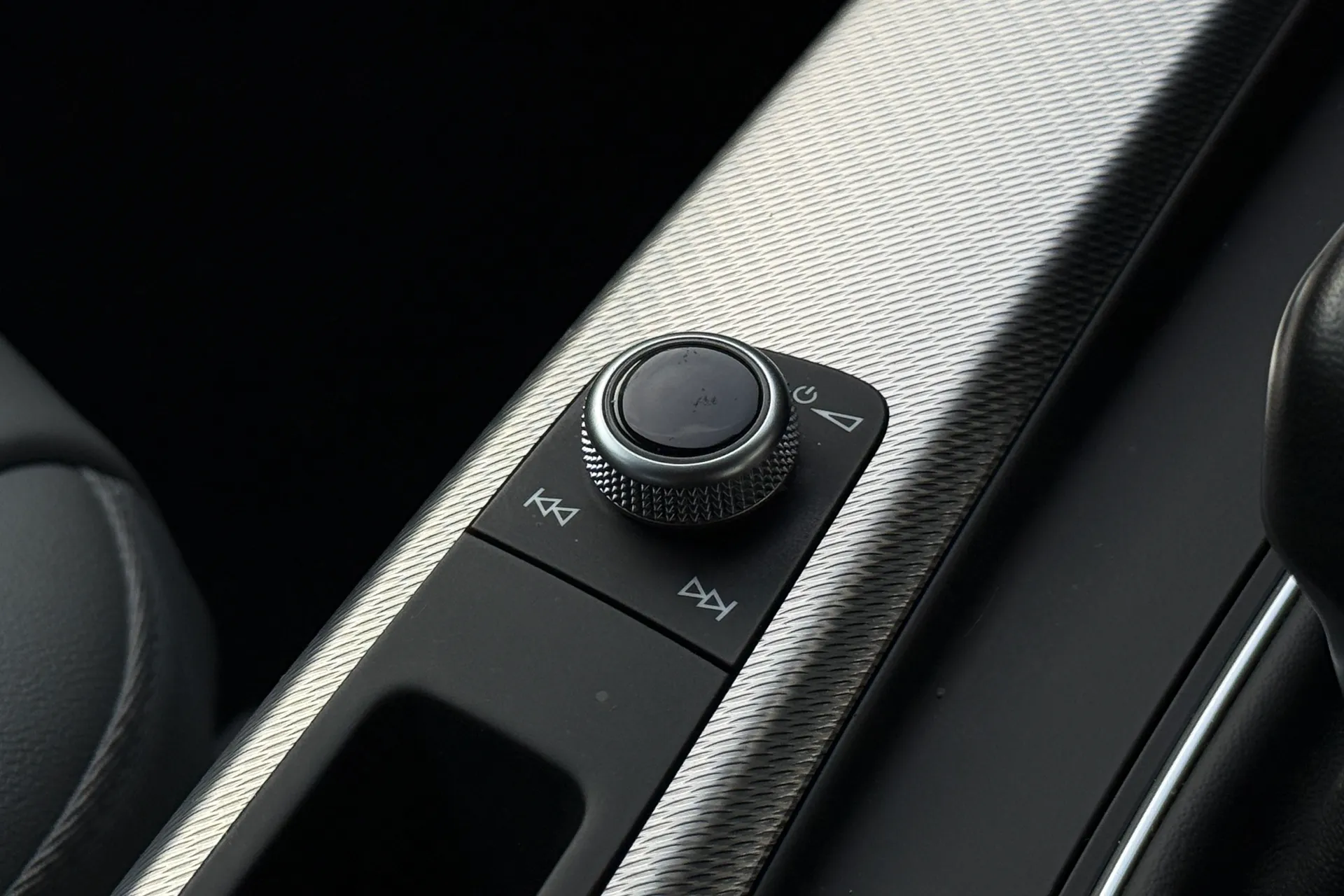 Audi A4 thumbnail image number 24