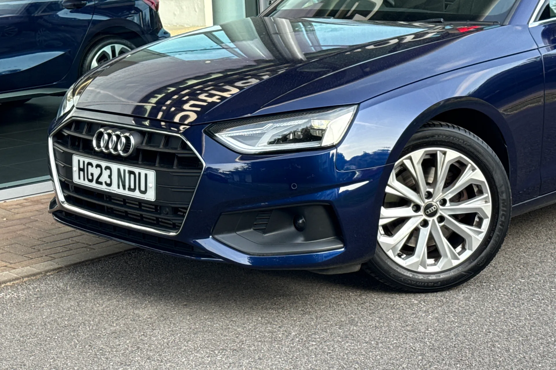 Audi A4 thumbnail image number 55