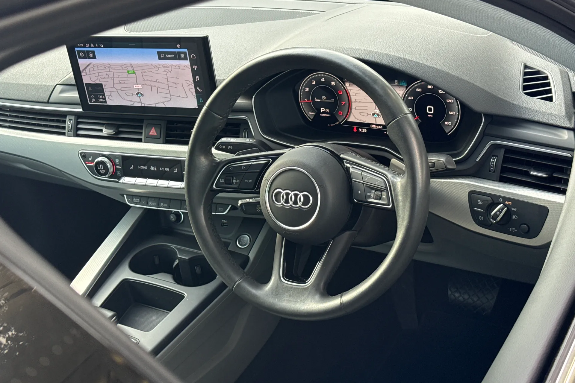 Audi A4 thumbnail image number 32