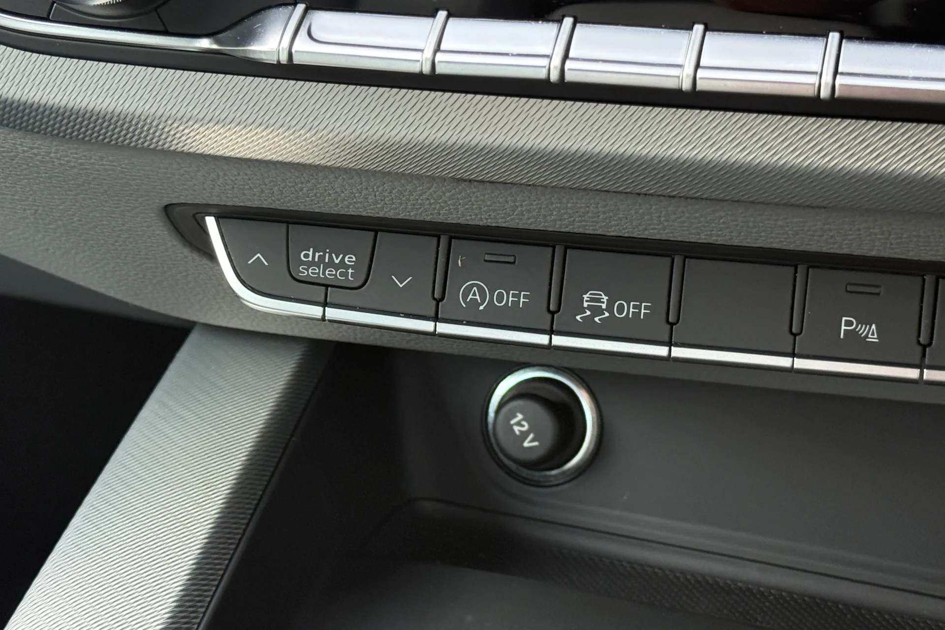Audi A4 thumbnail image number 20