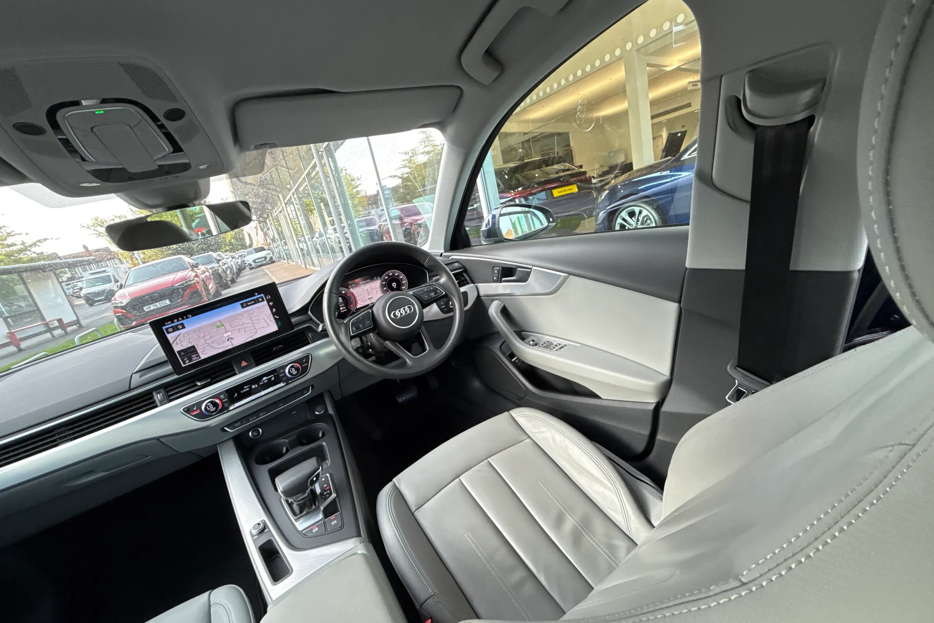 Audi A4 thumbnail image number 41