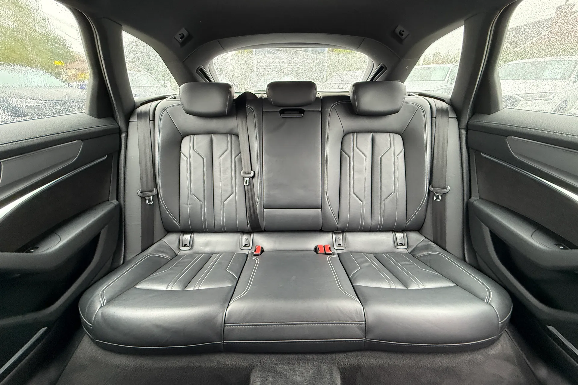 Audi A6 thumbnail image number 38