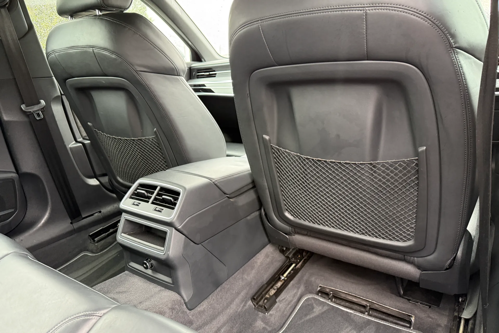 Audi A6 thumbnail image number 48