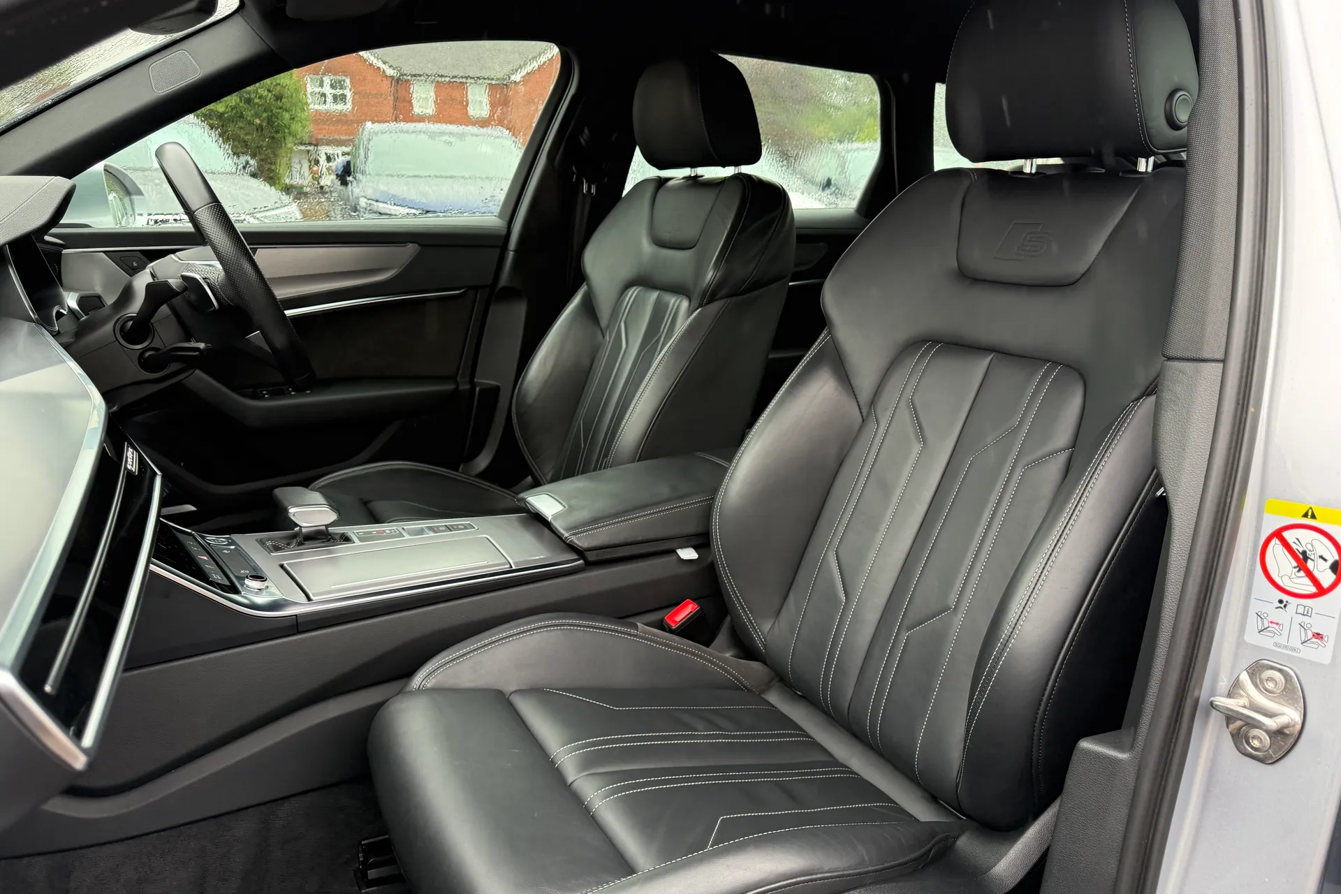 Audi A6 thumbnail image number 32