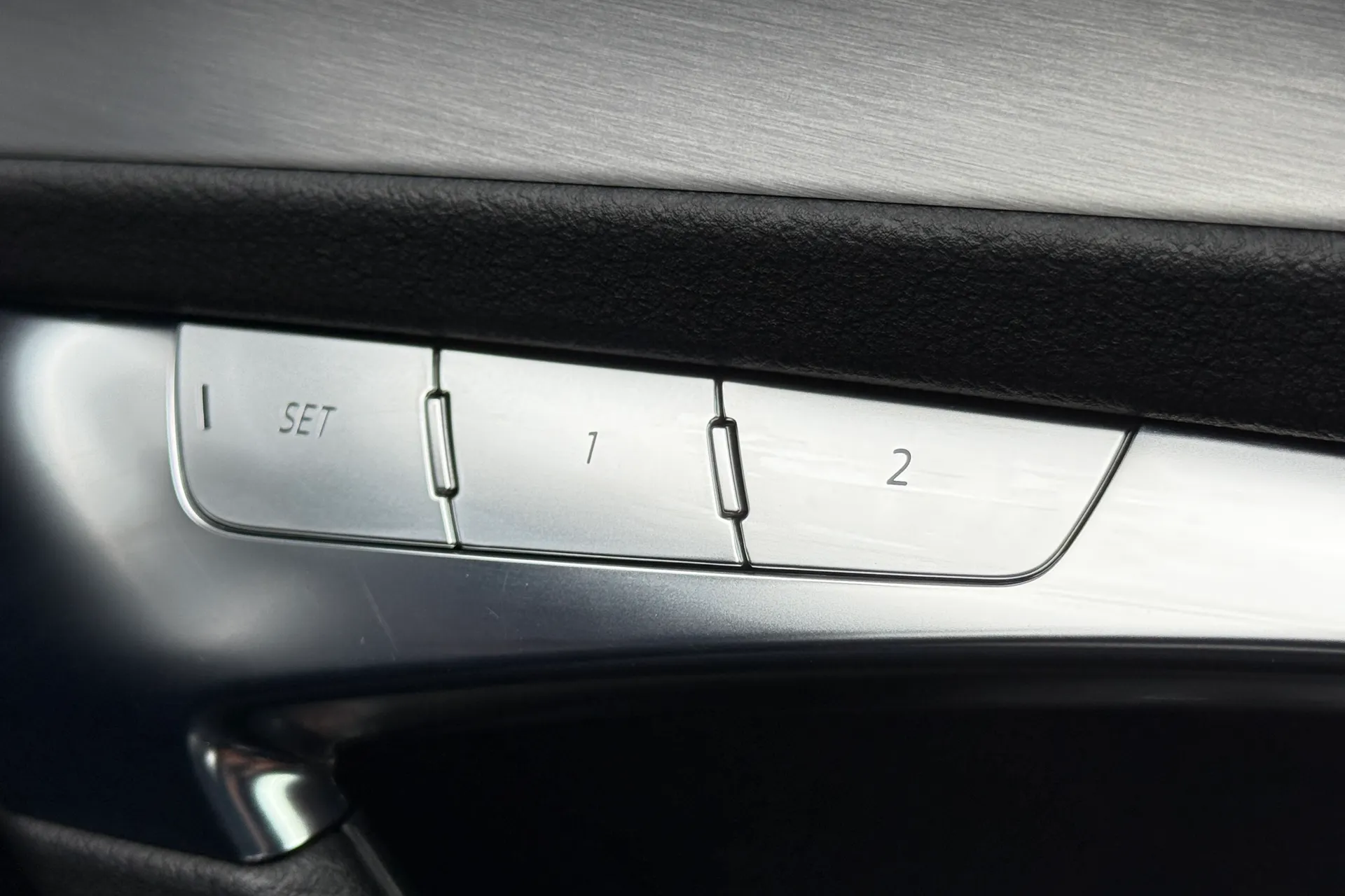 Audi A6 thumbnail image number 18
