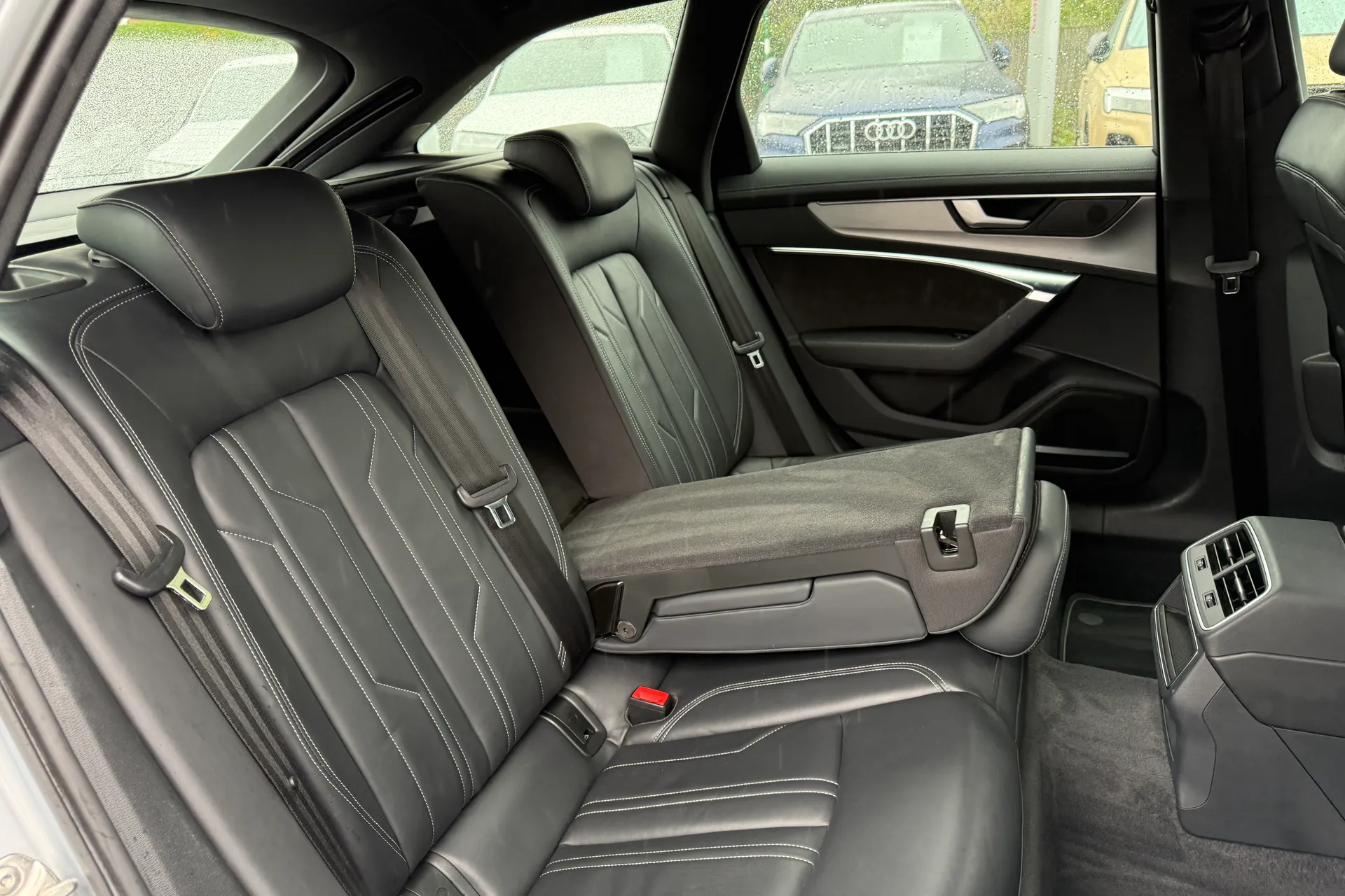 Audi A6 thumbnail image number 47