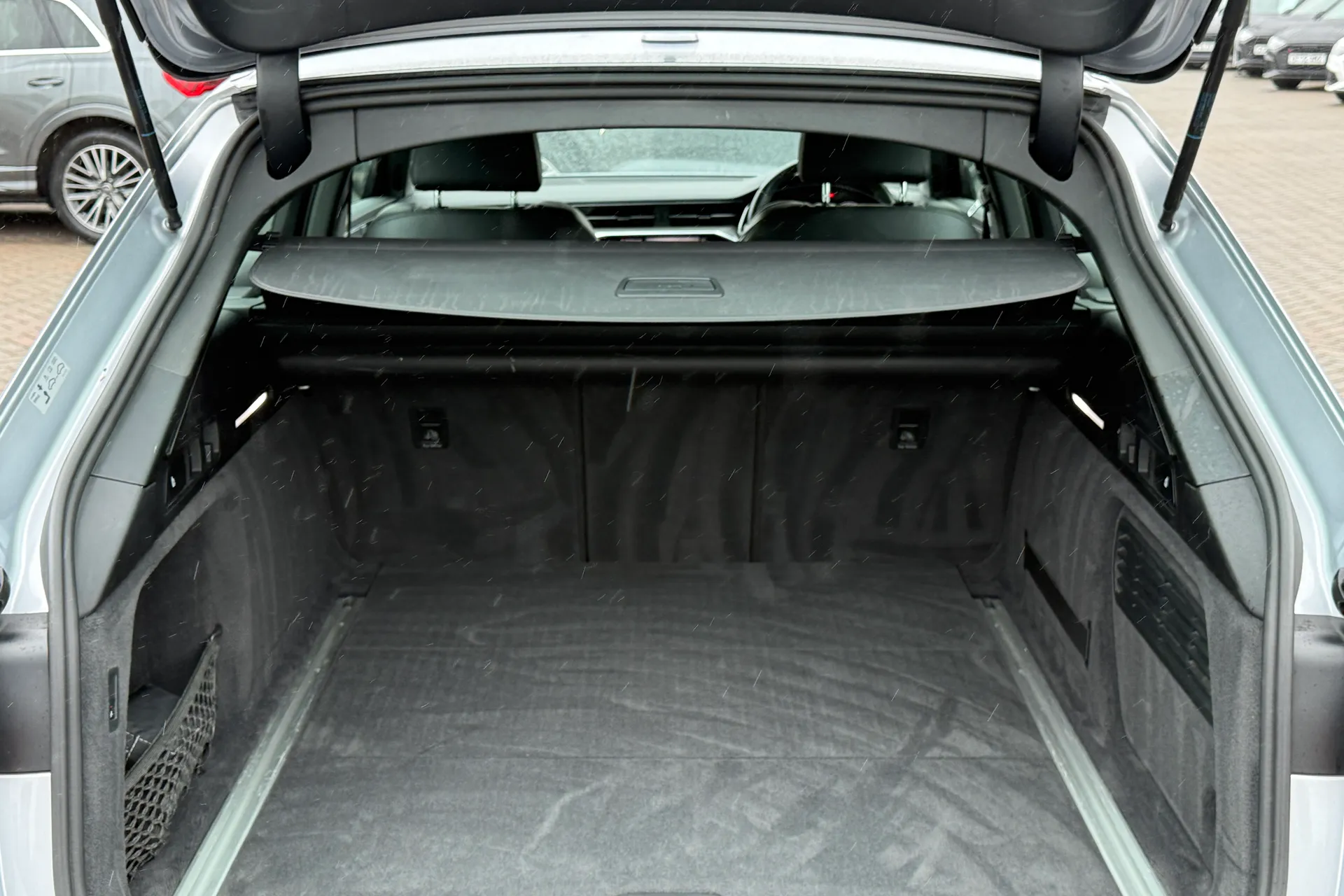 Audi A6 thumbnail image number 36