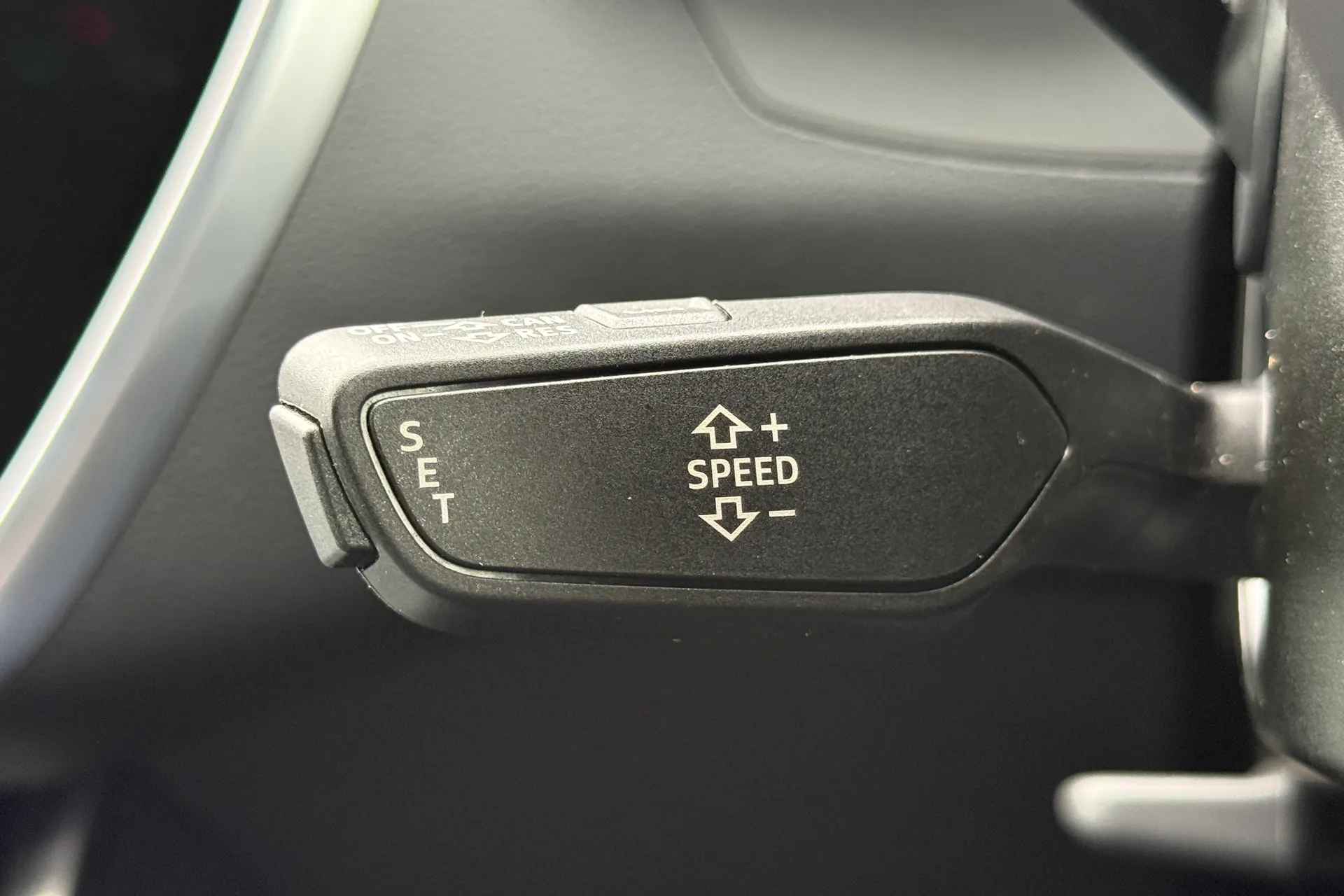 Audi A6 thumbnail image number 20