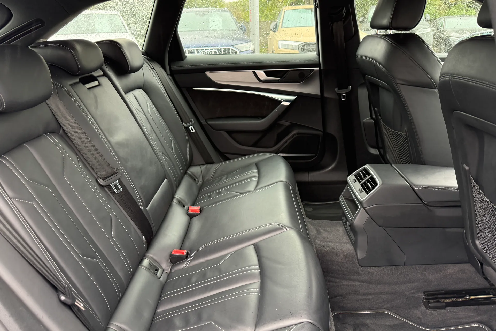 Audi A6 thumbnail image number 45