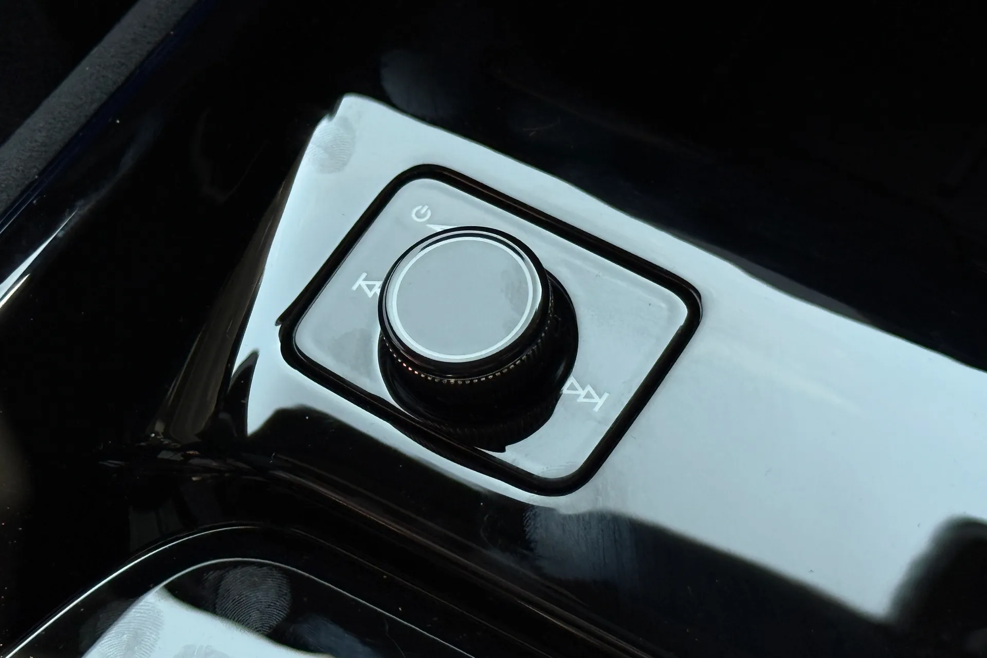 Audi Q3 thumbnail image number 18