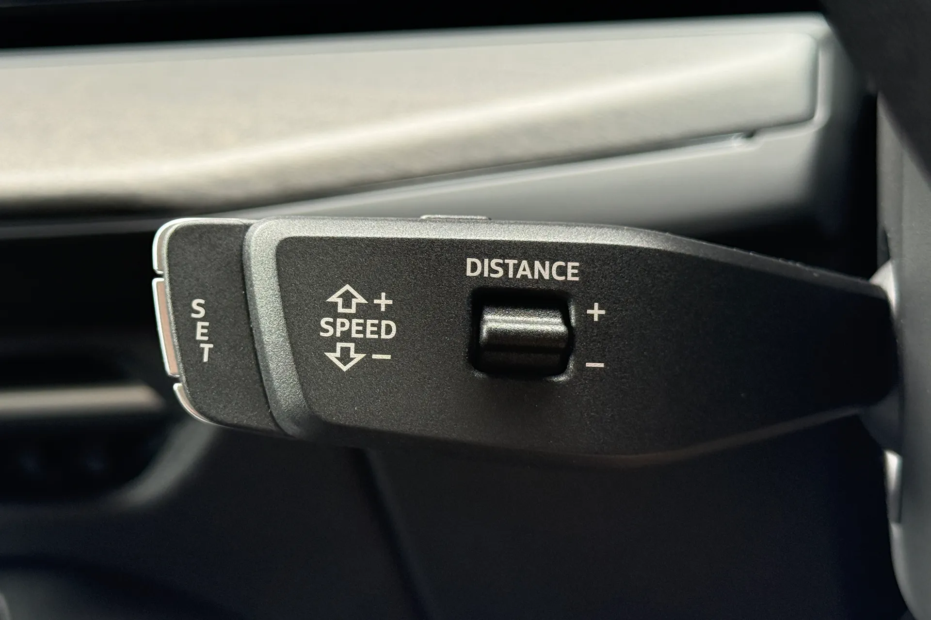 Audi Q3 thumbnail image number 20