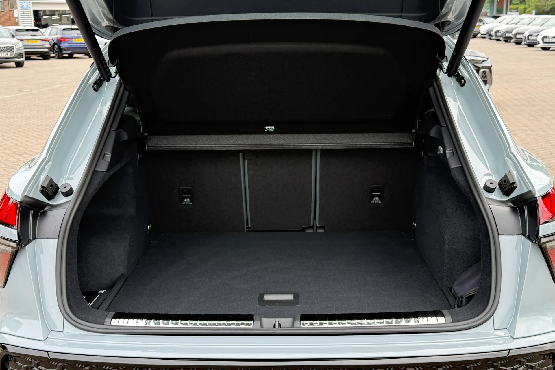 Audi Q3 thumbnail image number 42