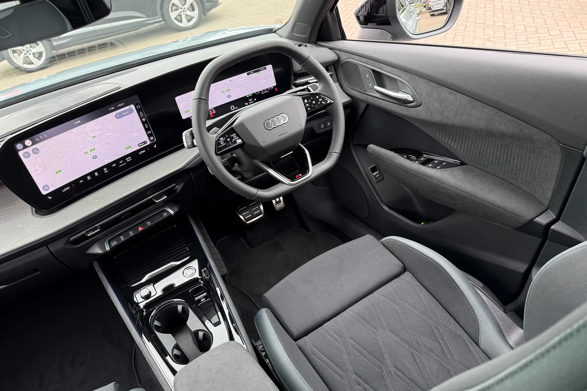 Audi Q3 thumbnail image number 49