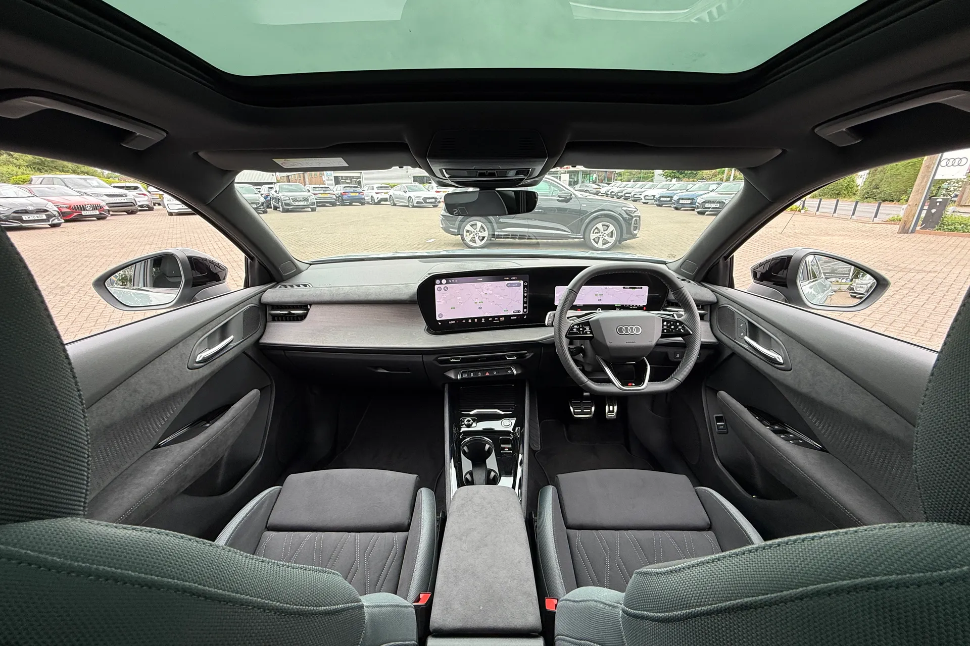 Audi Q3 thumbnail image number 3
