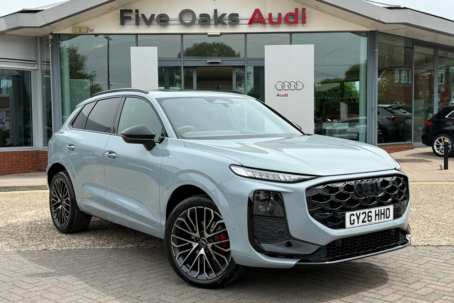 Audi Q3 focused image
