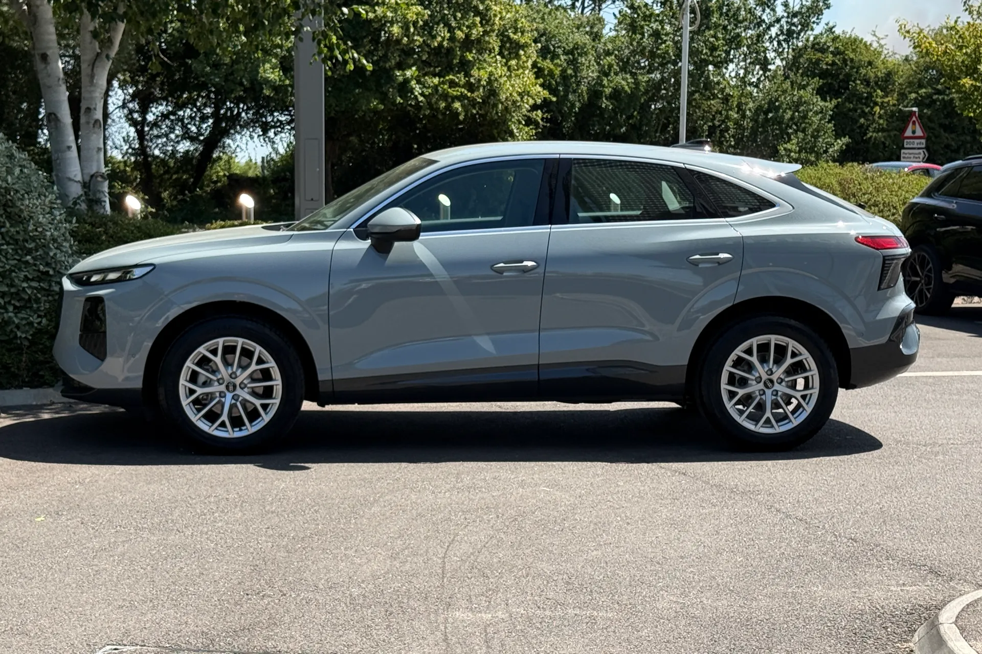 Audi Q3 thumbnail image number 26