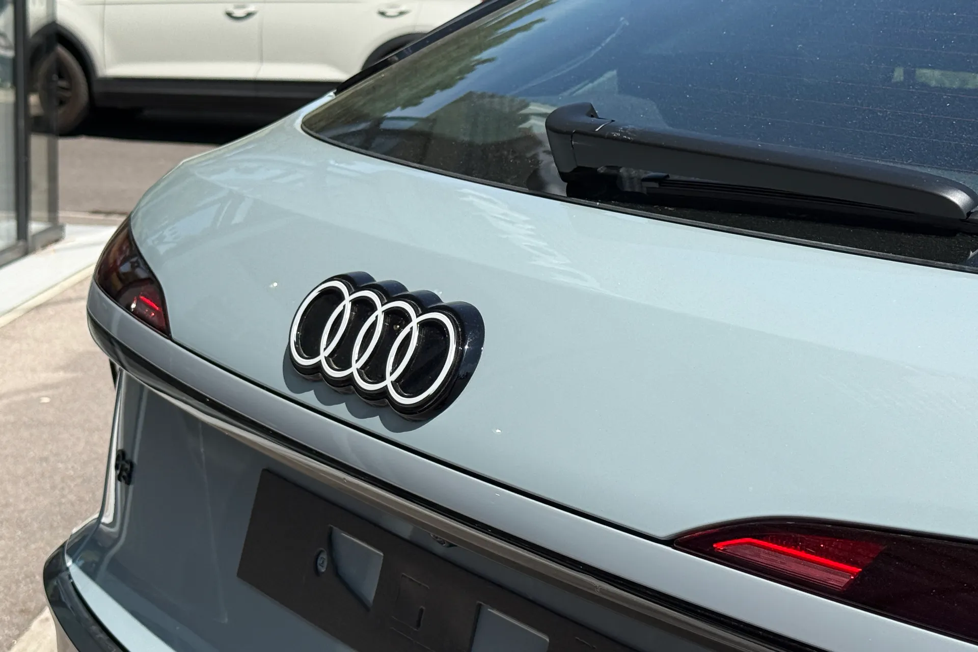 Audi Q3 thumbnail image number 17
