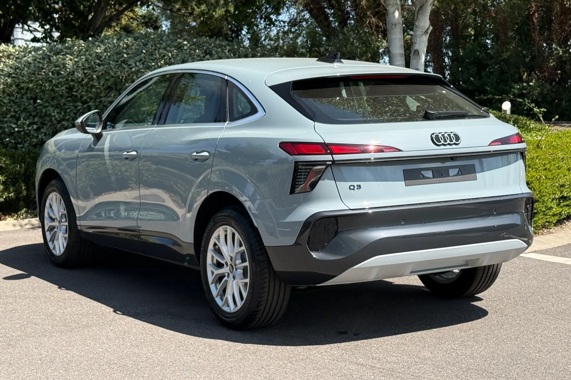 Audi Q3 thumbnail image number 28