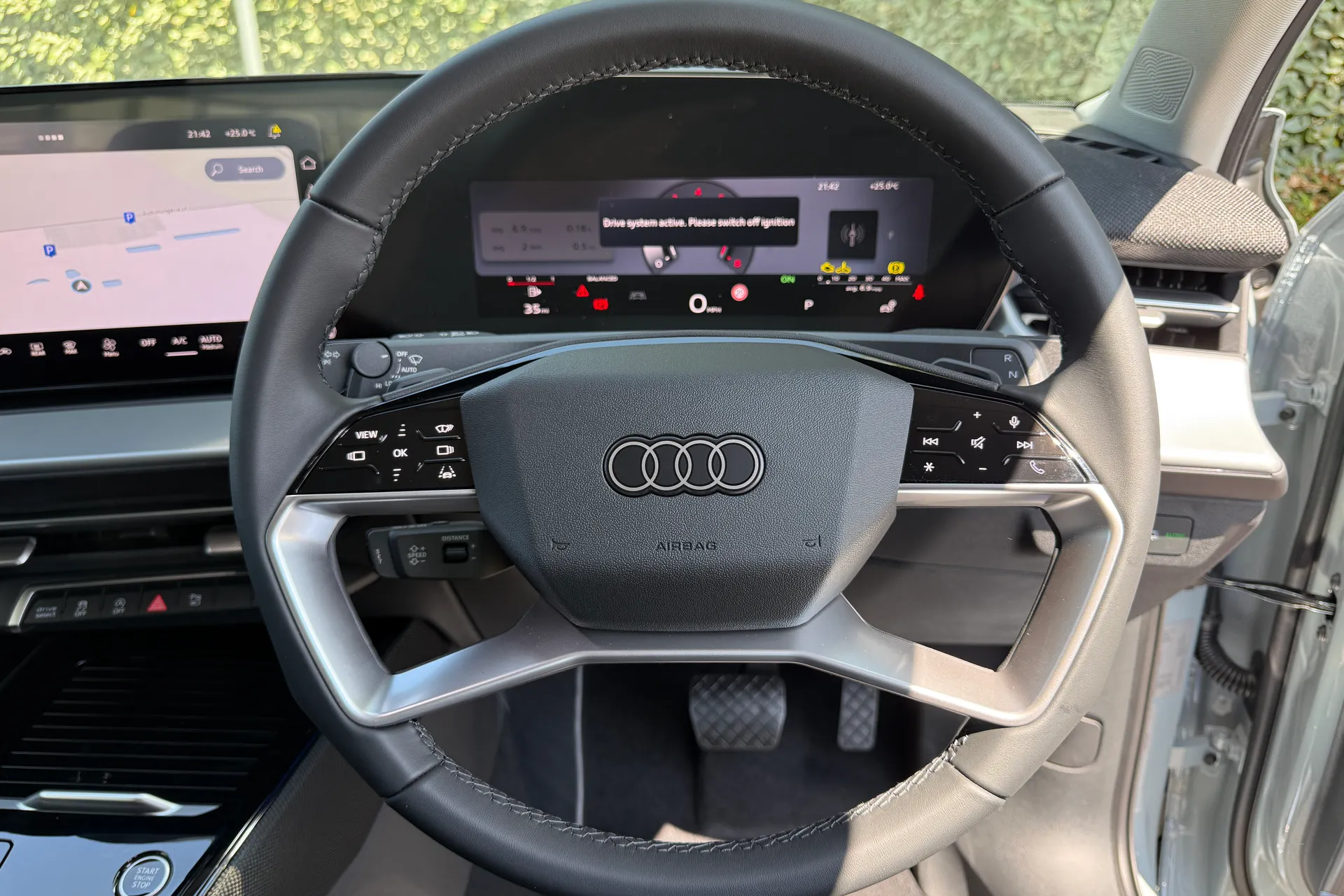 Audi Q3 thumbnail image number 23