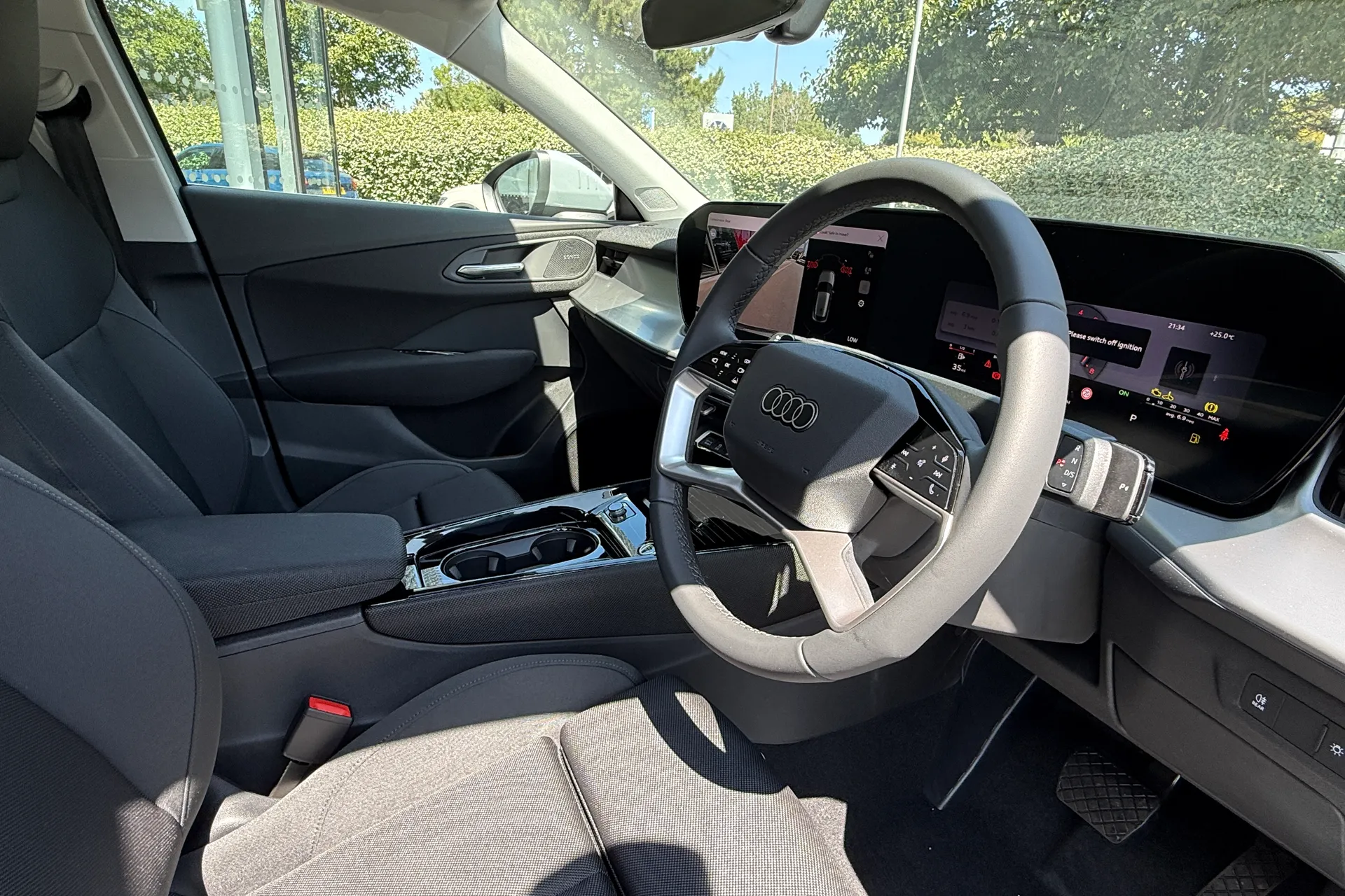 Audi Q3 thumbnail image number 19