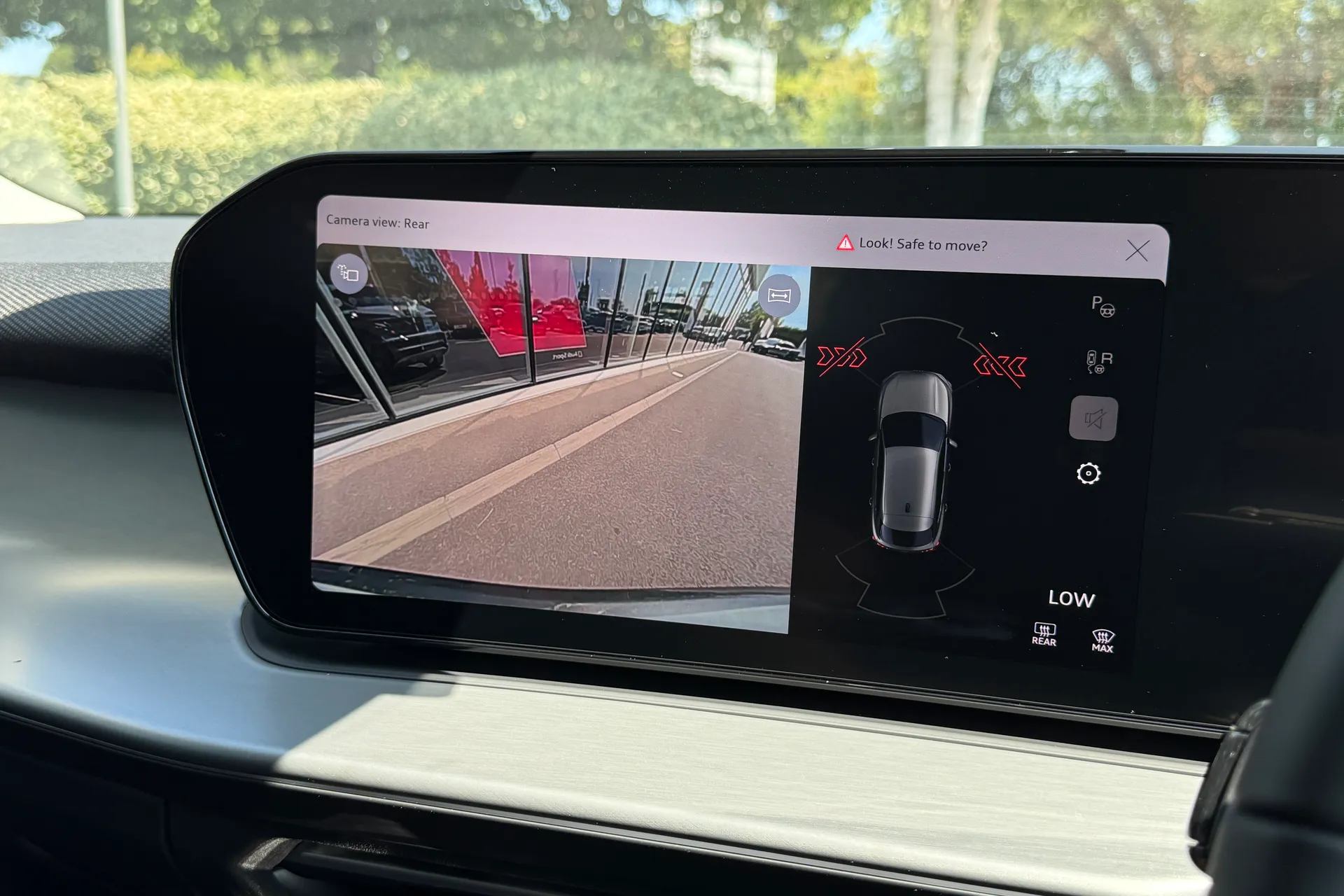 Audi Q3 thumbnail image number 3