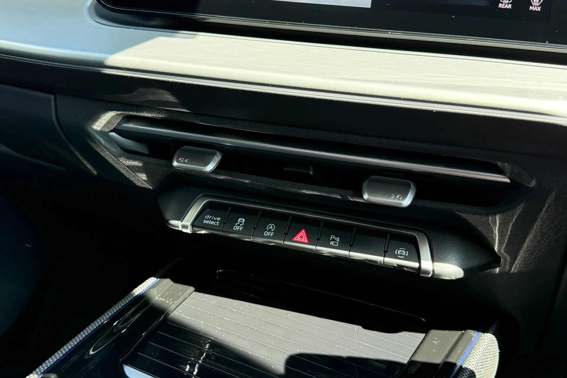 Audi Q3 thumbnail image number 48