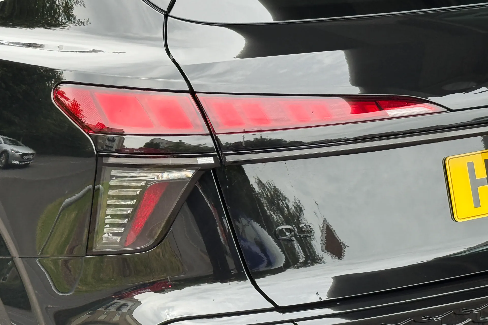 Audi Q3 thumbnail image number 43
