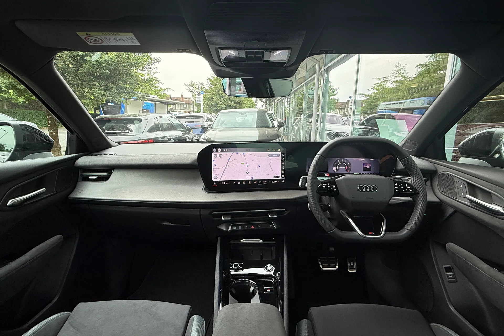 Audi Q3 thumbnail image number 36