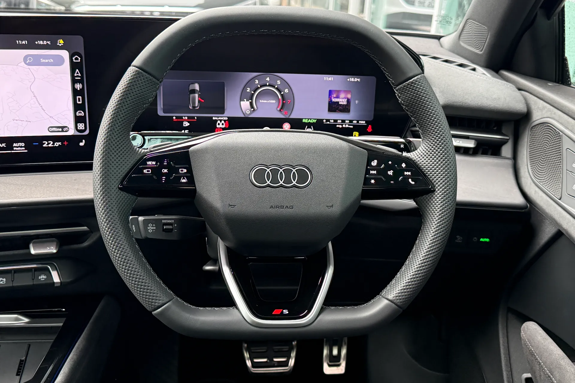 Audi Q3 thumbnail image number 38