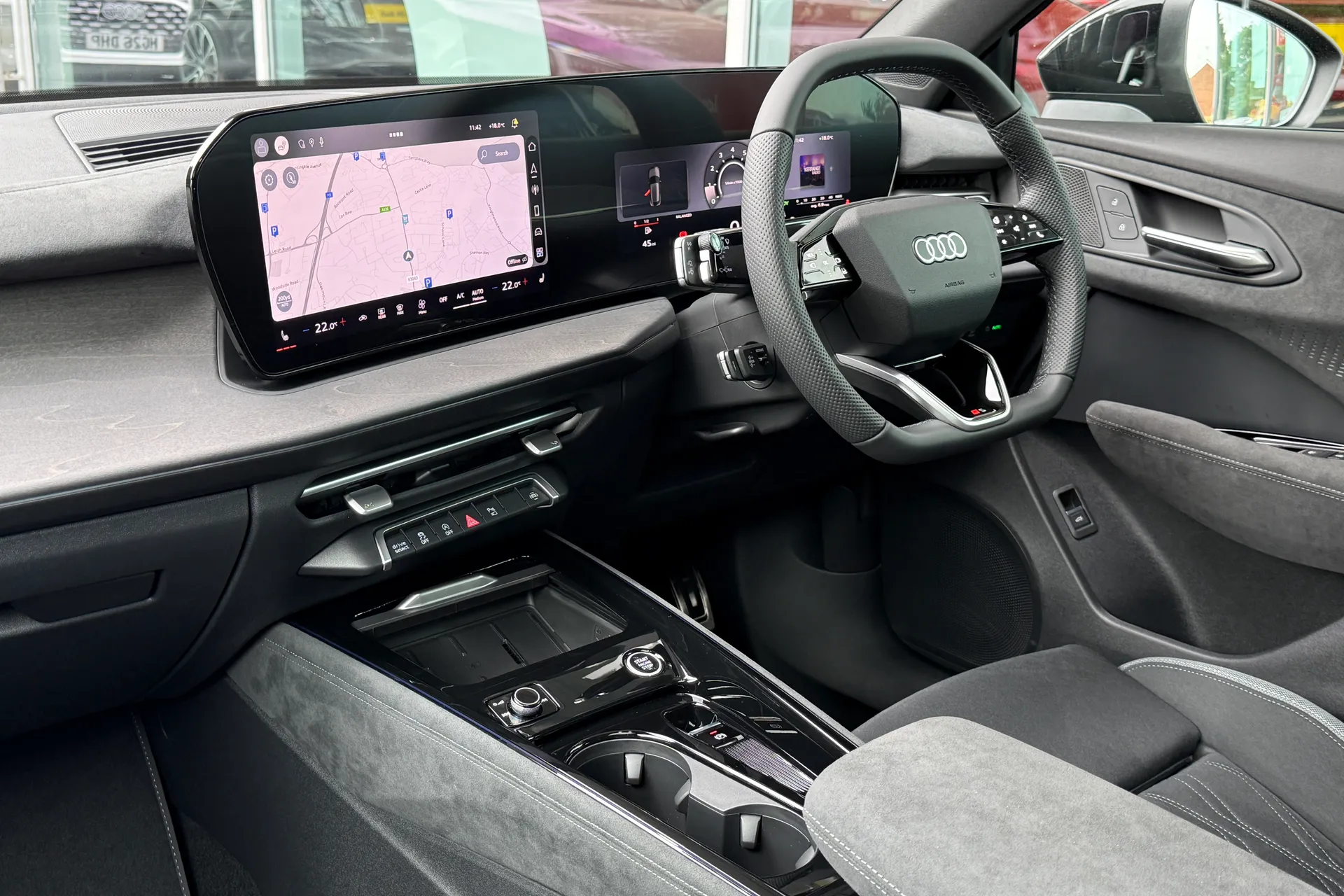 Audi Q3 thumbnail image number 45