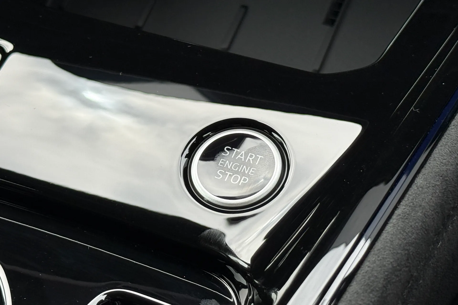 Audi Q3 thumbnail image number 22