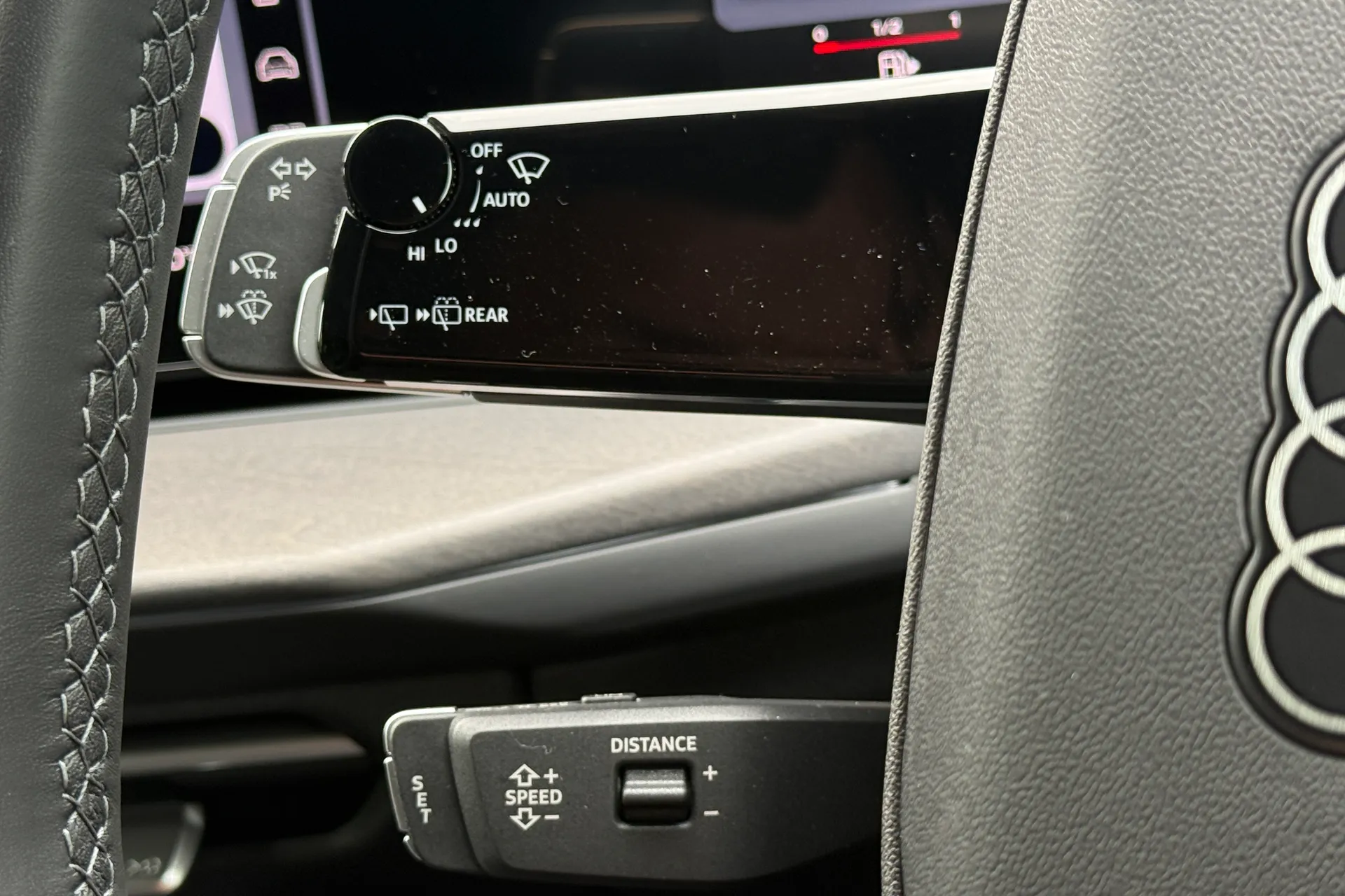 Audi Q3 thumbnail image number 17