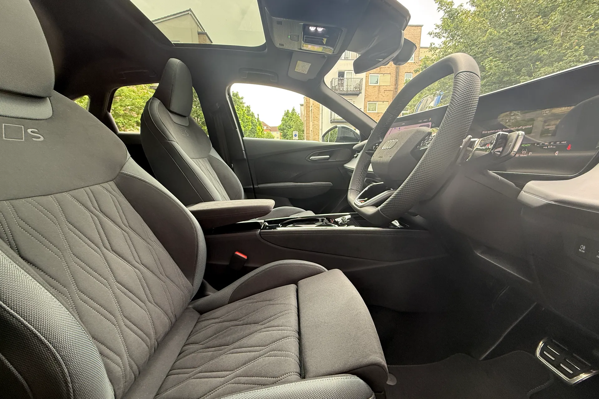 Audi Q3 thumbnail image number 27