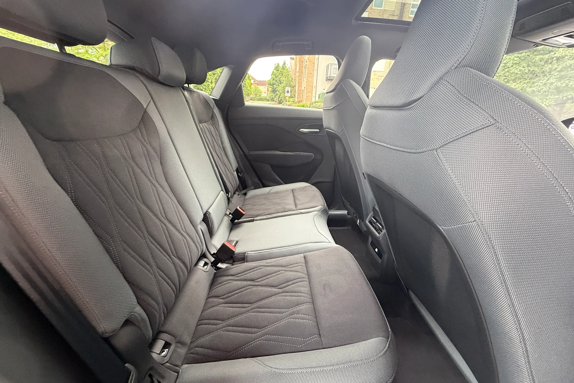 Audi Q3 thumbnail image number 35