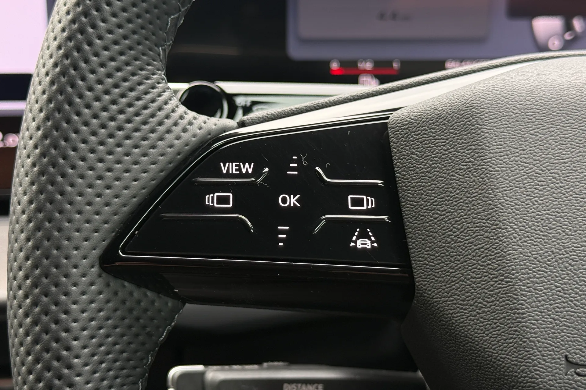 Audi Q3 thumbnail image number 15