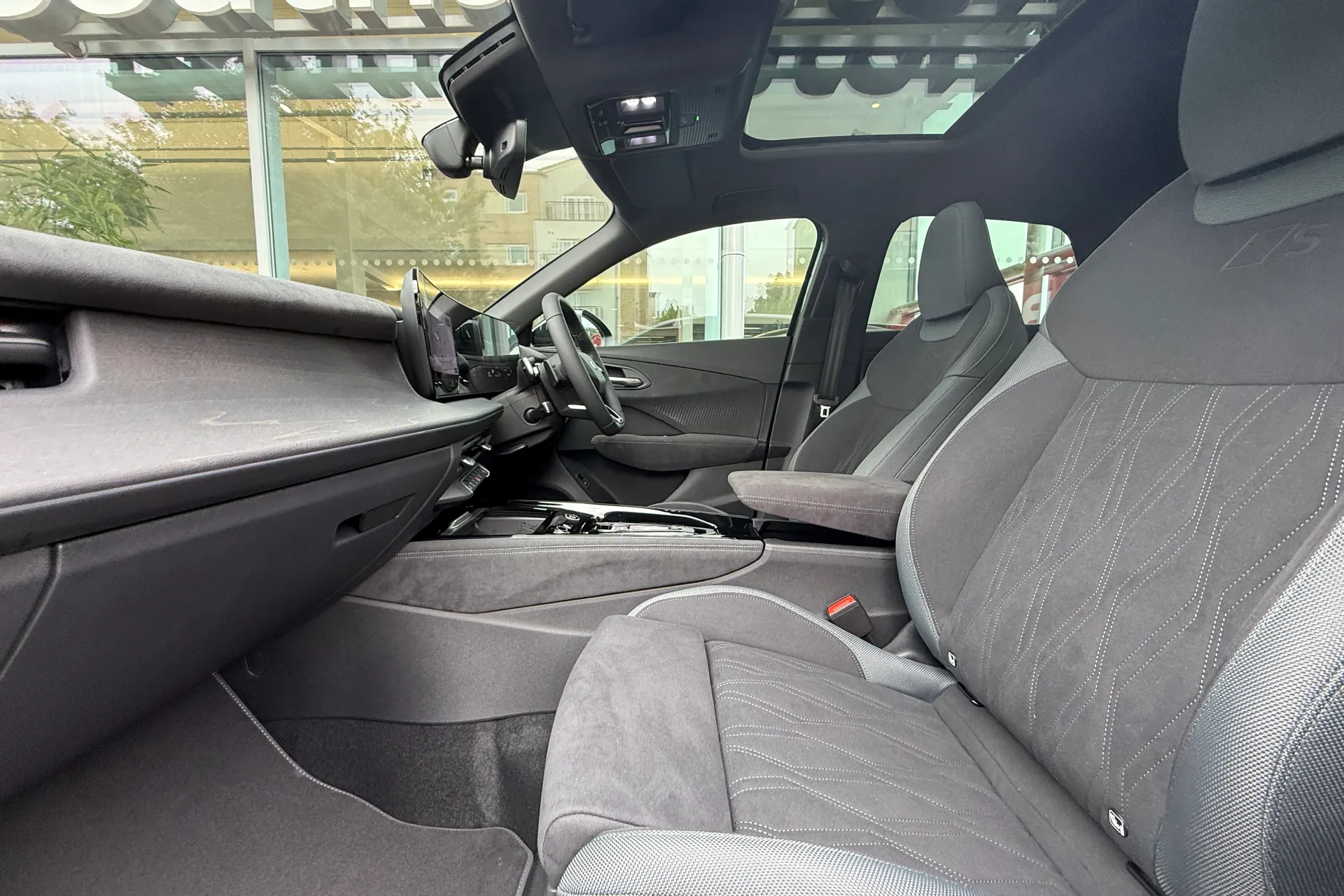 Audi Q3 thumbnail image number 46