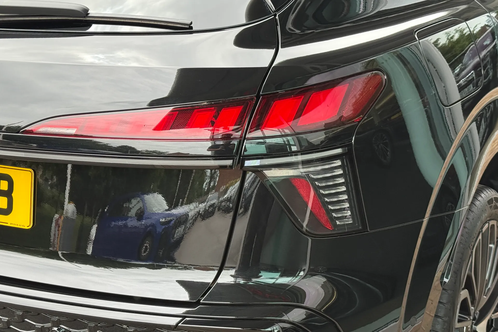 Audi Q3 thumbnail image number 41