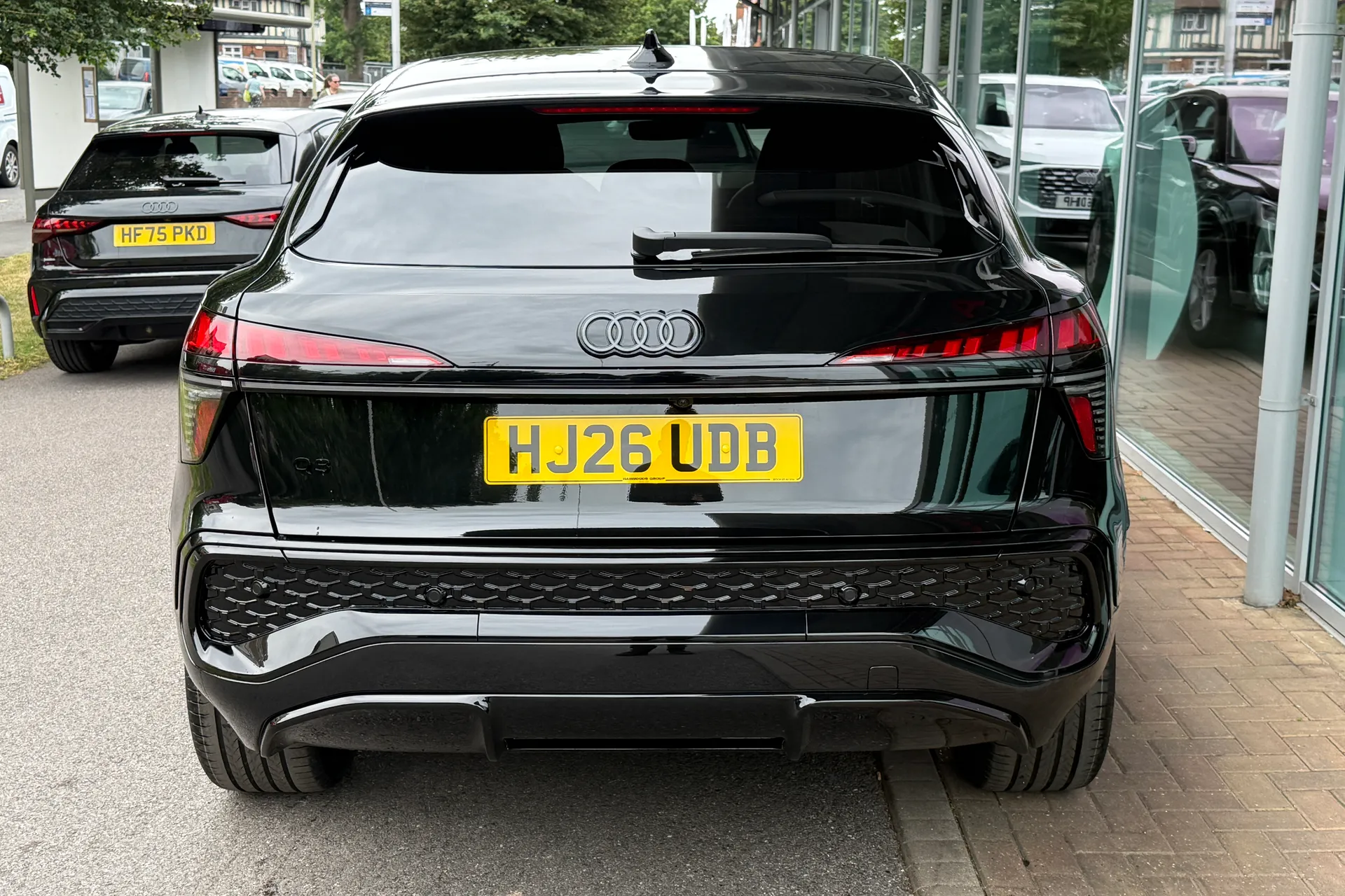 Audi Q3 thumbnail image number 42
