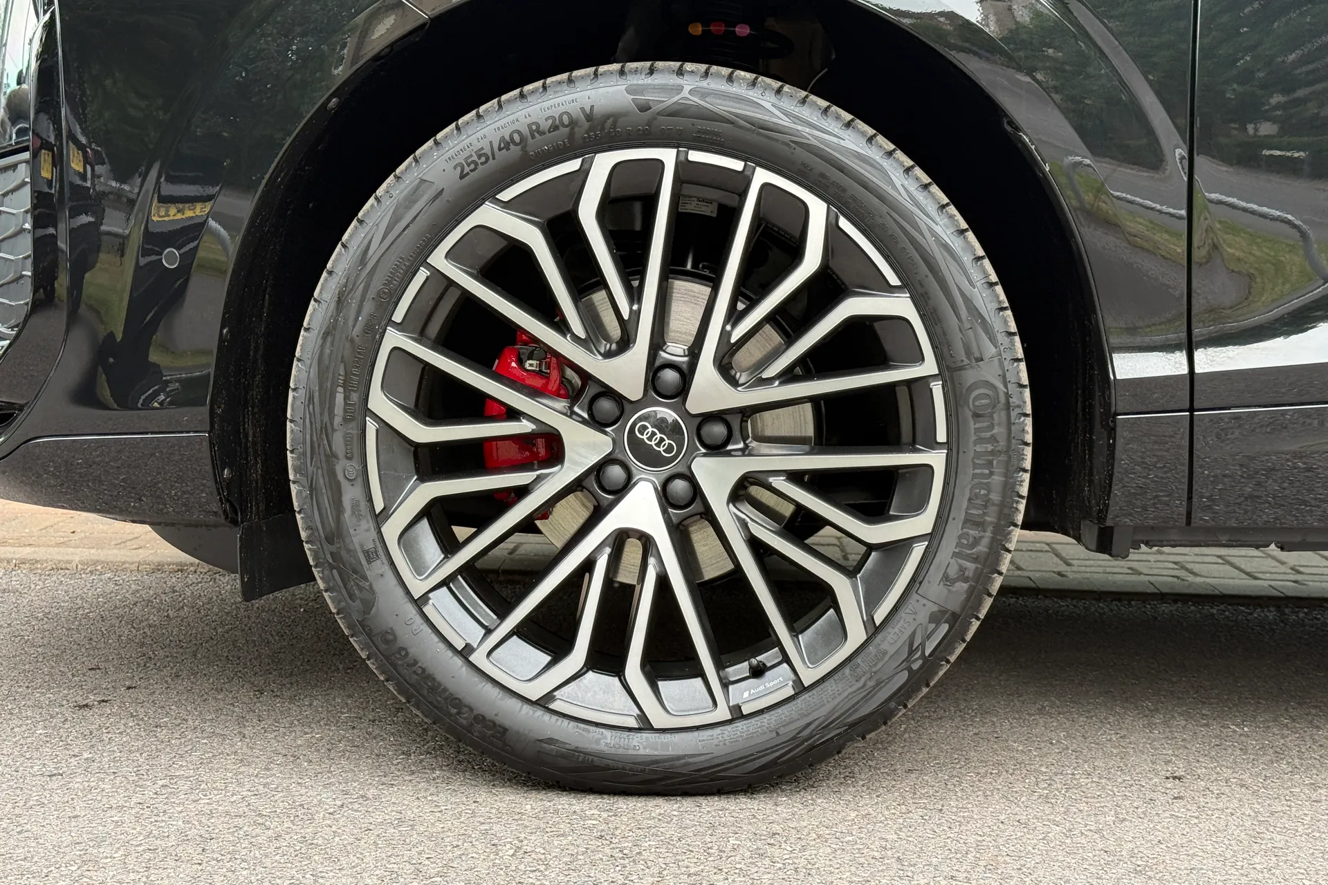 Audi Q3 thumbnail image number 12